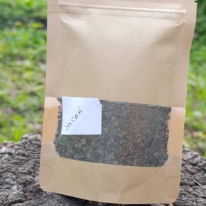 Bolsa con yacón molido deshidratado, ideal para endulzar de forma natural.