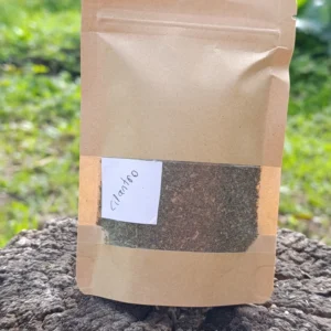 Cilantro seco en hoja en empaque ecológico