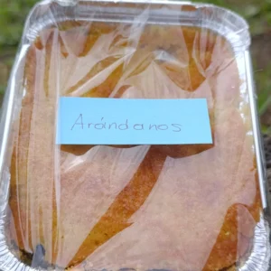 Mantecada artesanal de arándano en envase ecológico.