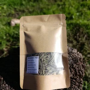Romero seco natural empacado en bolsa kraft ecológica.